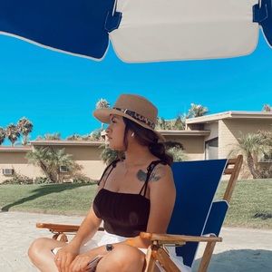 Meet your Posher, April